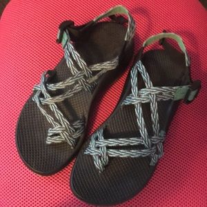 WOMEN'S CHACOS SIZE 8